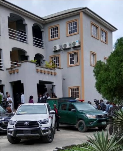 BREAKING: DSS, prison services tussle over Emefiele’s&nbsp;custody