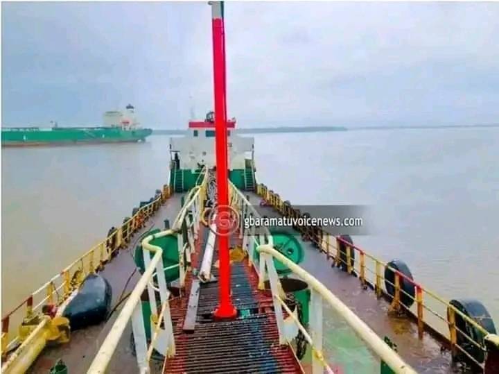 NNPC : Oil vessel intercepted on Ondo coastline was heading to&nbsp;Cameroon,