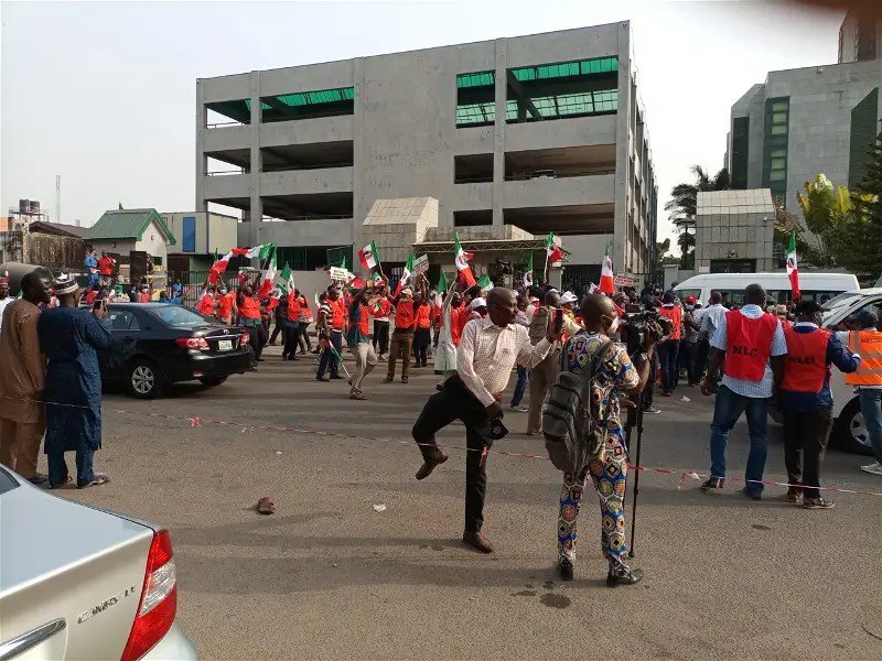 NLC insists on protest as talks&nbsp;fail