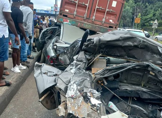 Lagos multiple crash – Three persons escape&nbsp;death