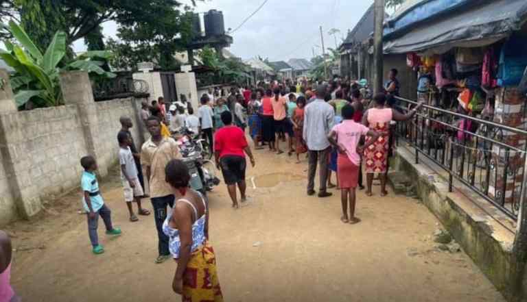 FLASH: Pandemonium As Mentally Ill Man Reportedly Kills Nine People With&nbsp;Knife