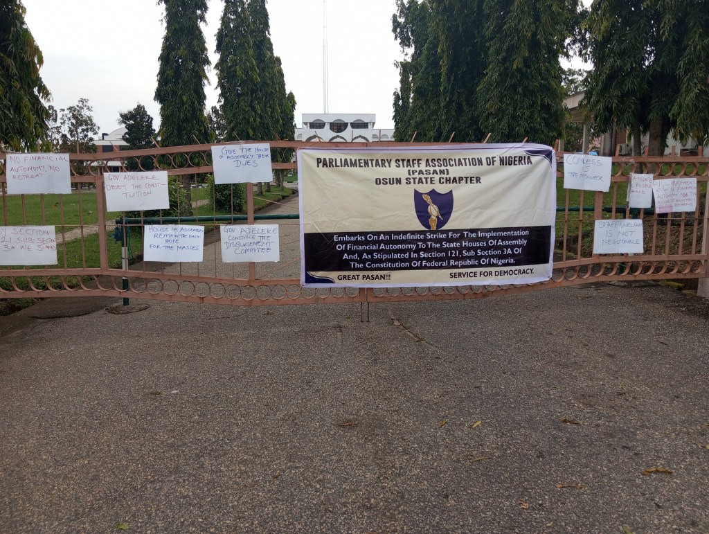 Osun state Legislative workers shut state&nbsp;Assemblies