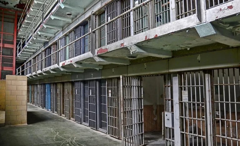 Gunshots and Teargas Deployed as Inmates Protest Reduced Food Rations at Jos&nbsp;Prison