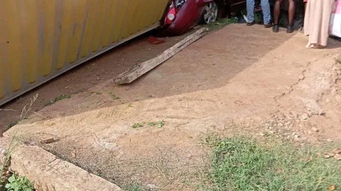Ilesha Varsity Worker Dies As Container Crushes Car In&nbsp;Osun