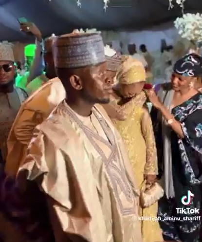 Netizen Reacts as Lady Cries Profusely At Her Wedding&nbsp;Ceremony