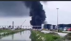 Fire guts Dangote Refinery in Lagos