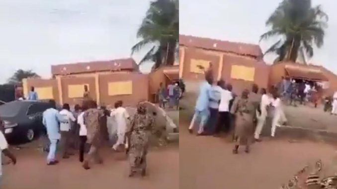 Constituents Attack Reps Member For Allegedly Failing To Fulfil Campaign Promises In Osun&nbsp;(Video)