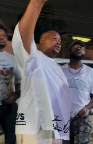 Davido Patronise Cubana Chief Priest New Restaurant In Lagos&nbsp;(Video)