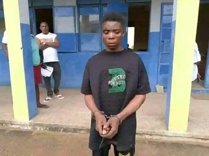 18-Year-Old Boy Stabs His 38-Year-Old Lover To Death In Edo&nbsp;Hotel