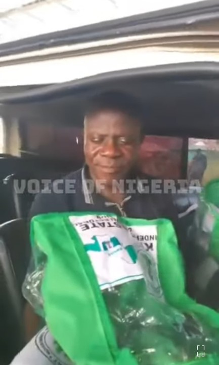 Man Caught In A Bush Allegedly Thumb-Printing For APC During Kwara LG&nbsp;Election