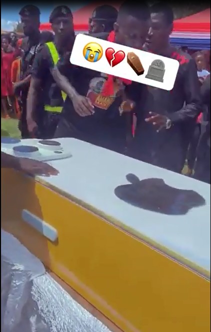 Slay Queen Buried In iPhone 14 Pro Max&nbsp;Casket