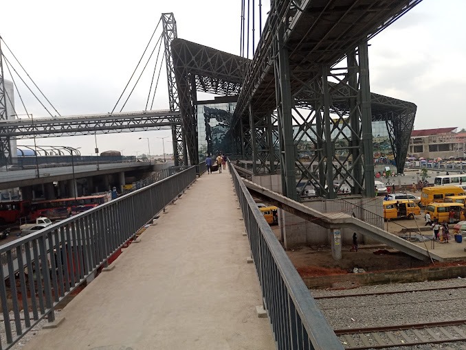 Lagos Shuts Oshodi Pedestrian Bridge Over Safety Concerns