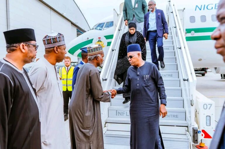 Shettima Arrives London To Accompany Buhari’s Remains Back To&nbsp;Nigeria