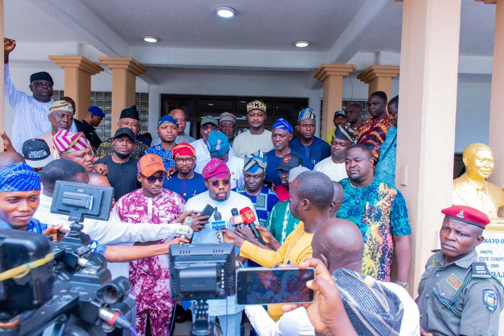 Osun Lawmakers Pledge Loyalty To Adeleke, PDP